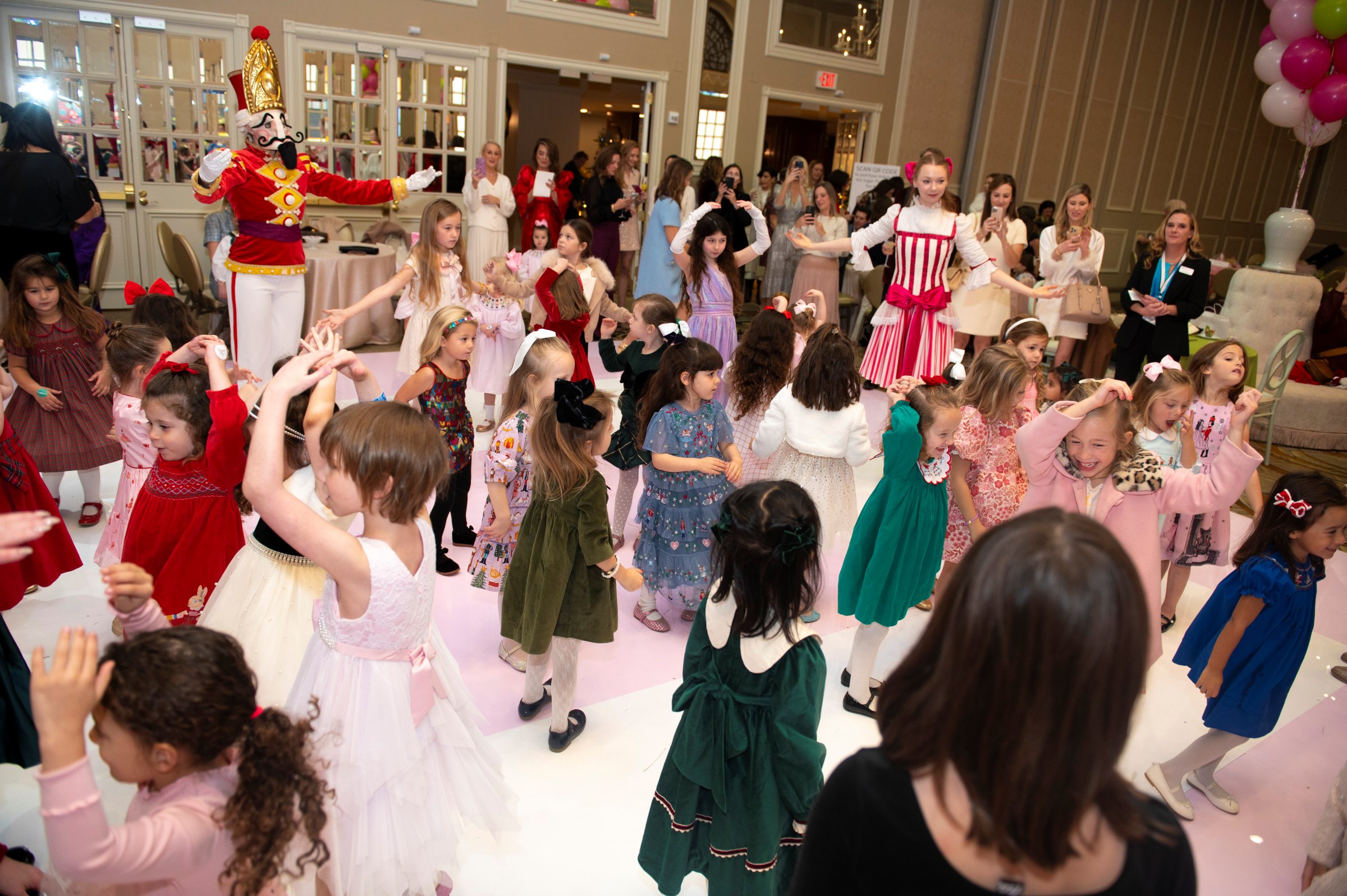 Sugar Plum Fairy Tea 2026